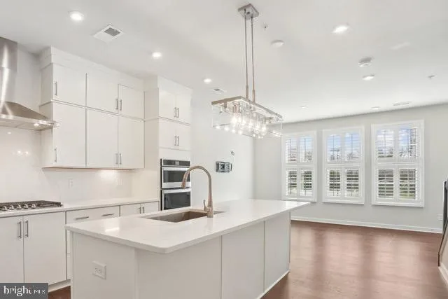 7528 SAWYER FARM WAY, Mclean, VA 22102