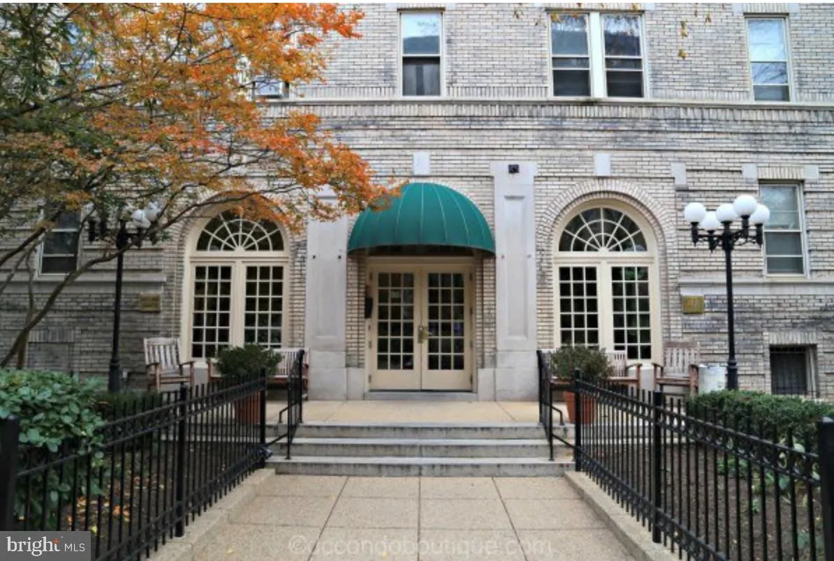 1725 17TH STREET, Washington, DC 20009