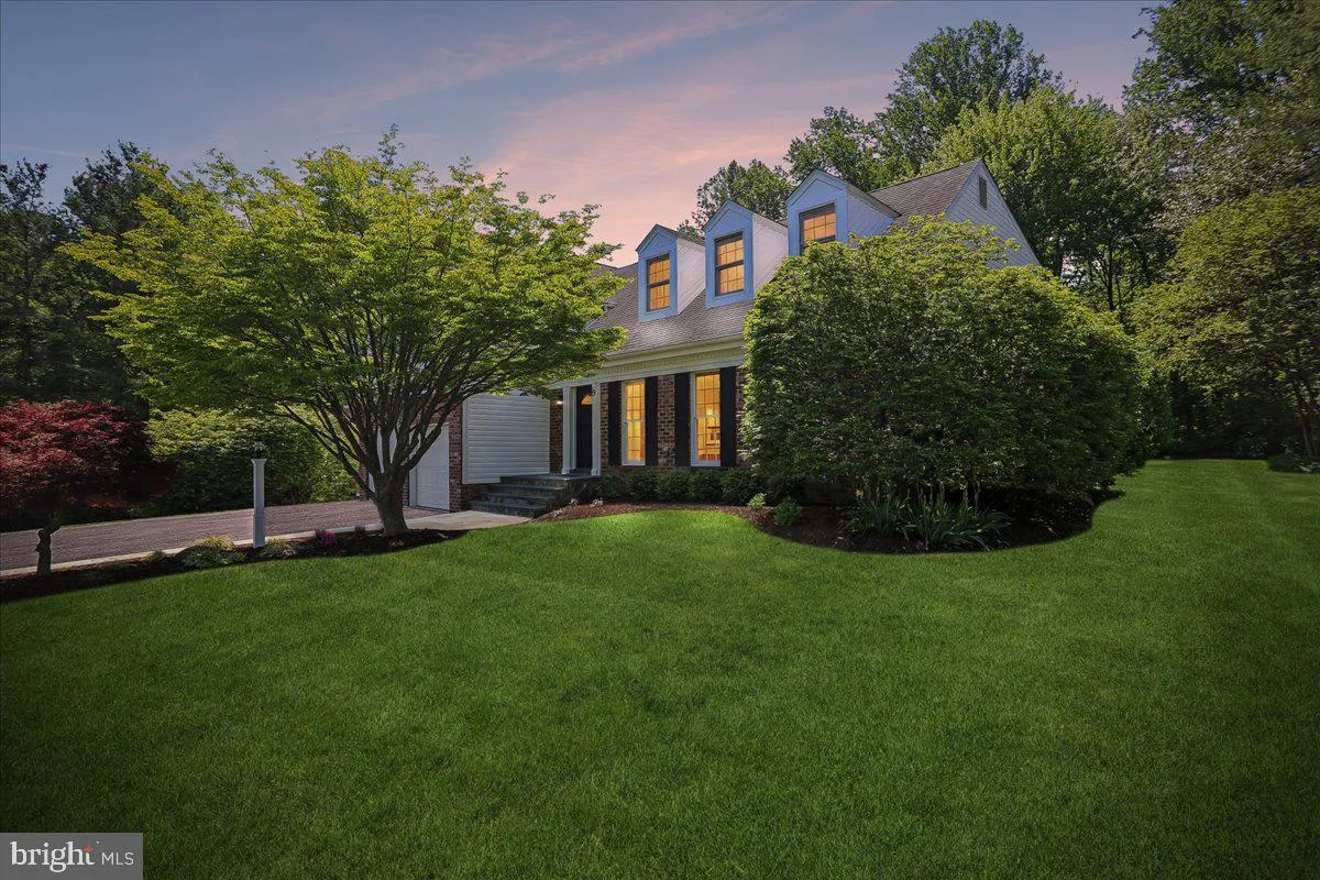 9 KINGS VALLEY COURT, Damascus, MD 20872