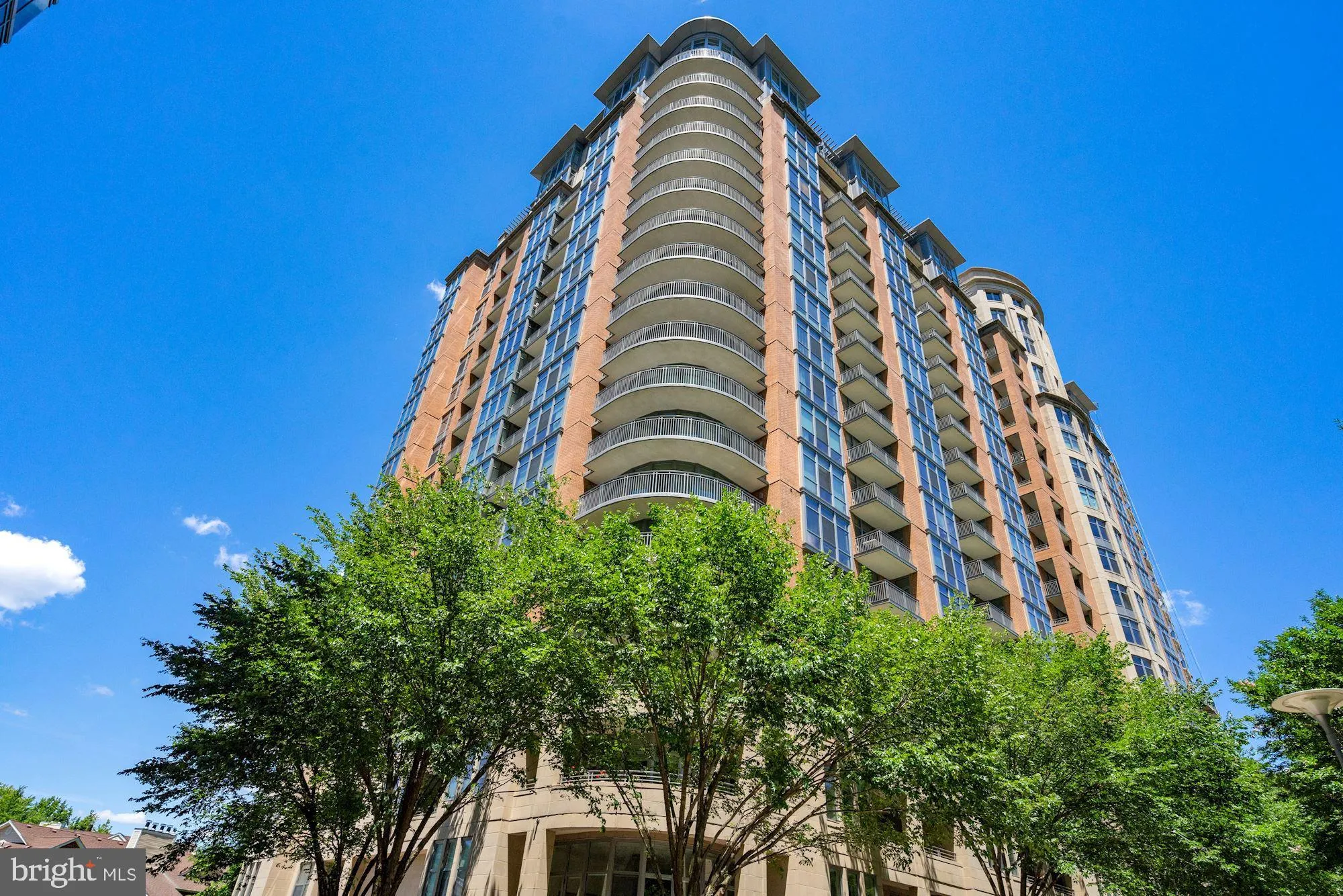 8220 CRESTWOOD HEIGHTS, Tysons, VA 22102