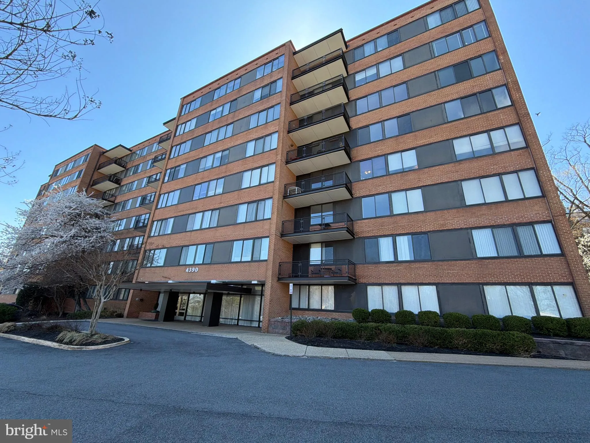 4390 LORCOM LANE, Arlington, VA 22207