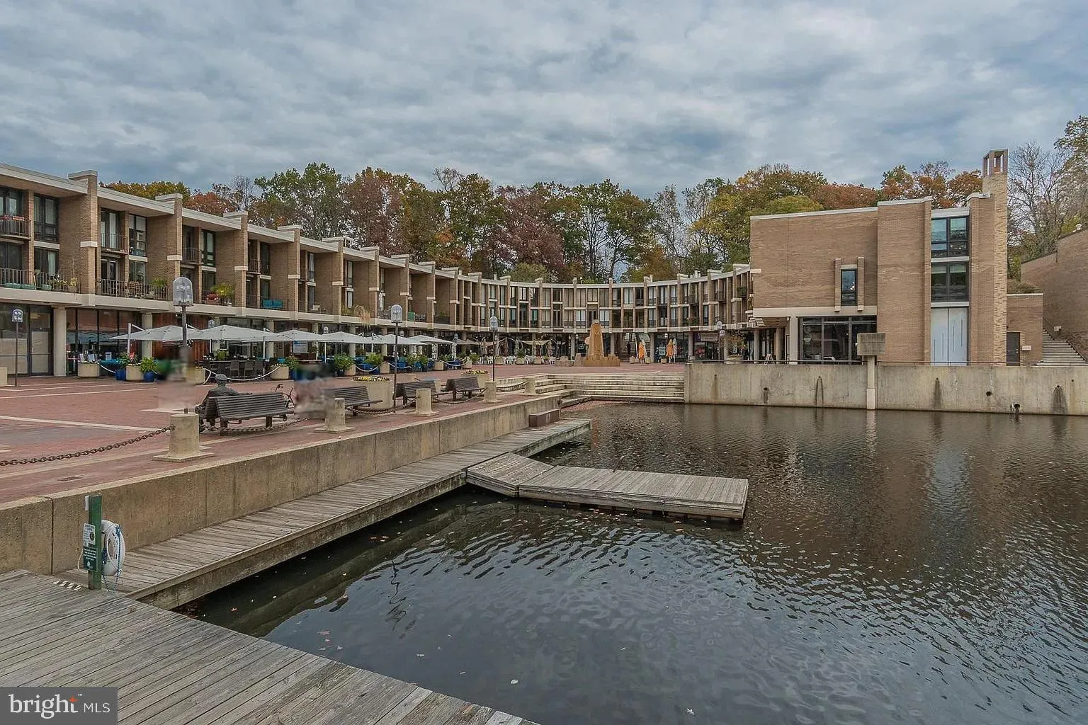 1604 WASHINGTON PLAZA, Reston, VA 20190