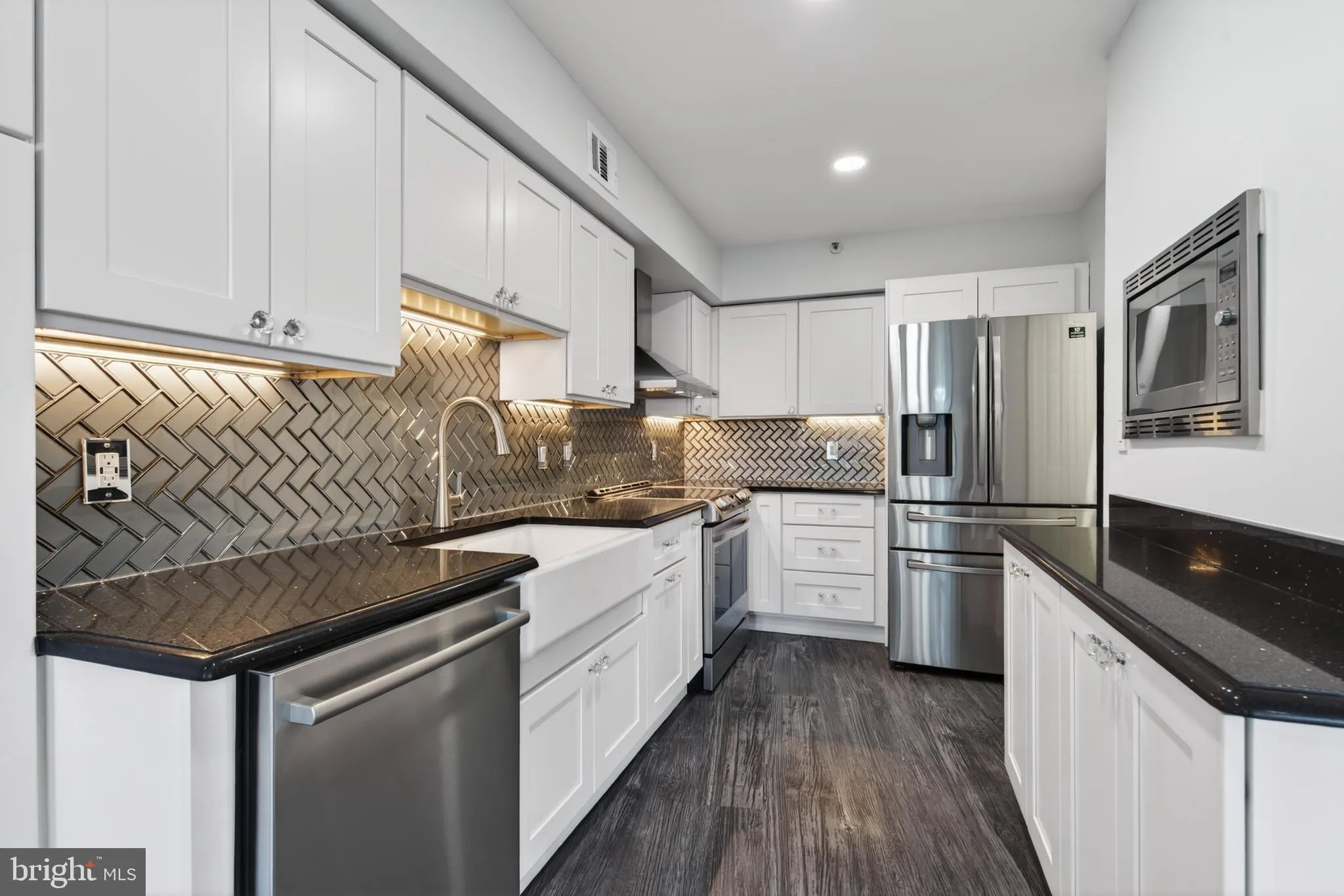 1300 CRYSTAL DRIVE, Arlington, VA 22202