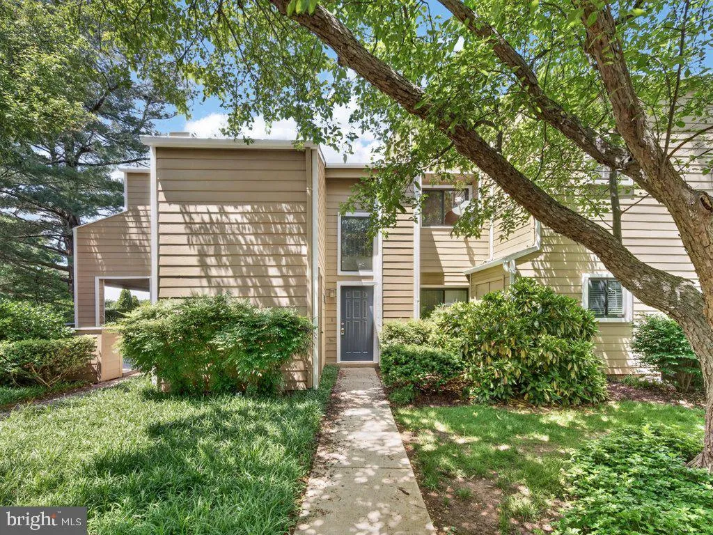 1917 VILLARIDGE DRIVE, Reston, VA 20191