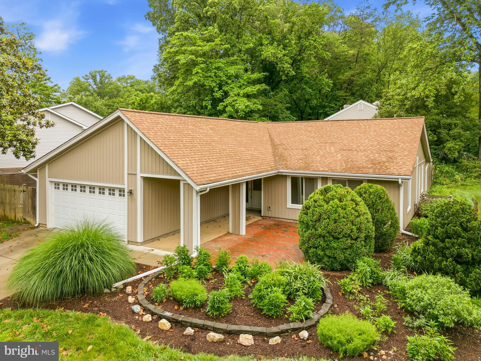 10410 NELLIE WHITE LANE, Fairfax, VA 22032