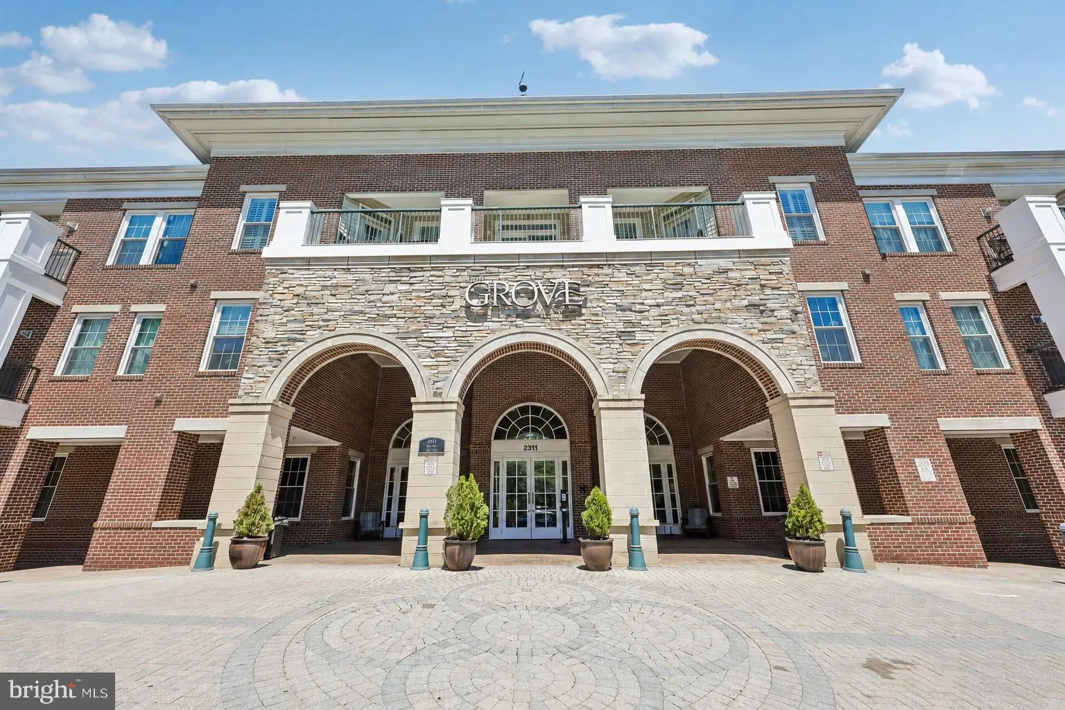 2055 26TH STREET, Arlington, VA 22206