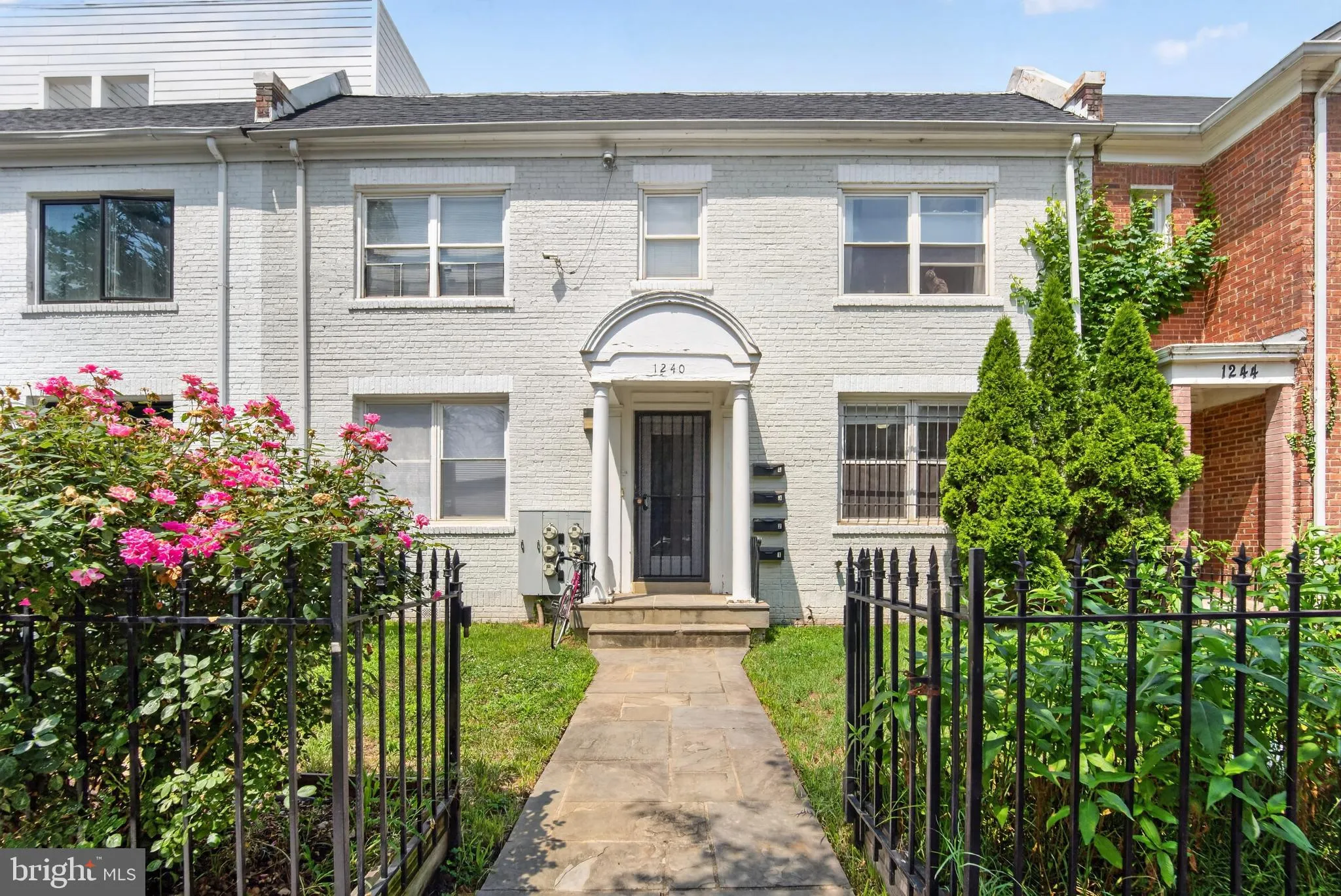 1240 18TH STREET, Washington, DC 20002