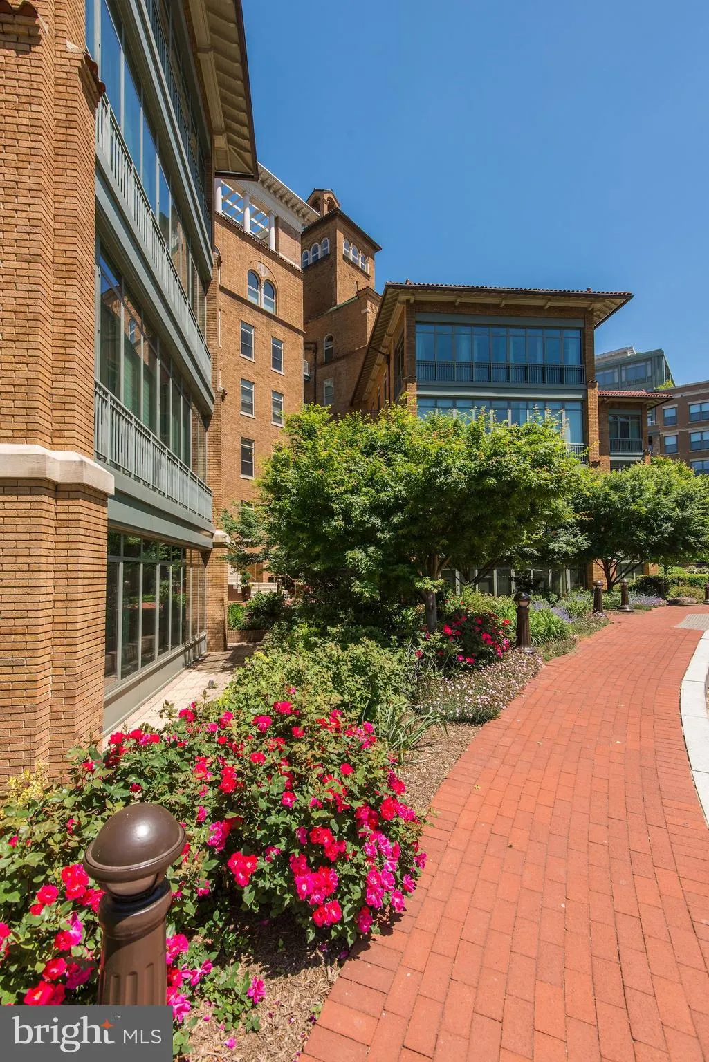 2425 L STREET, Washington, DC 20037