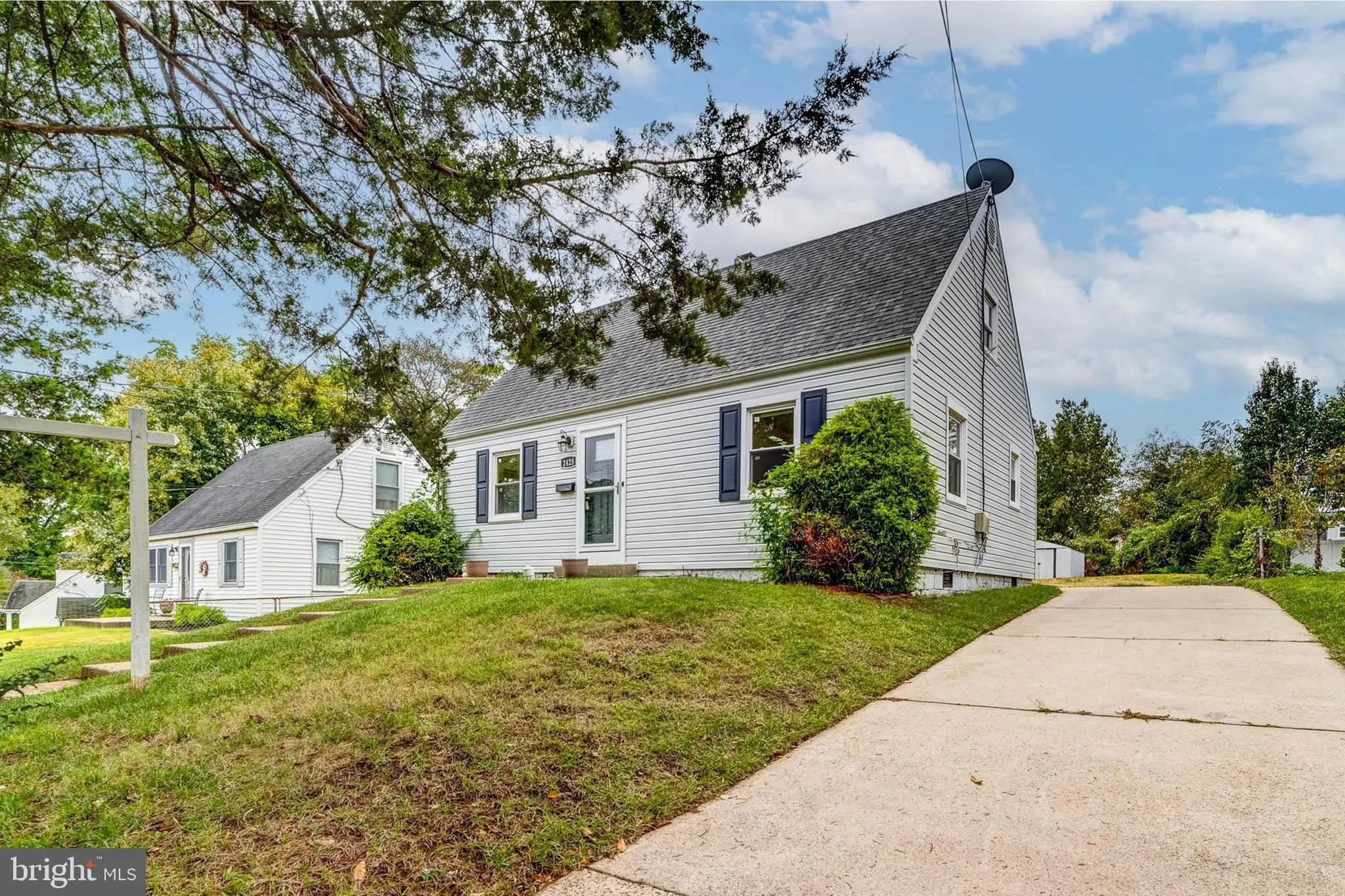 2425 FORT DRIVE, Alexandria, VA 22303
