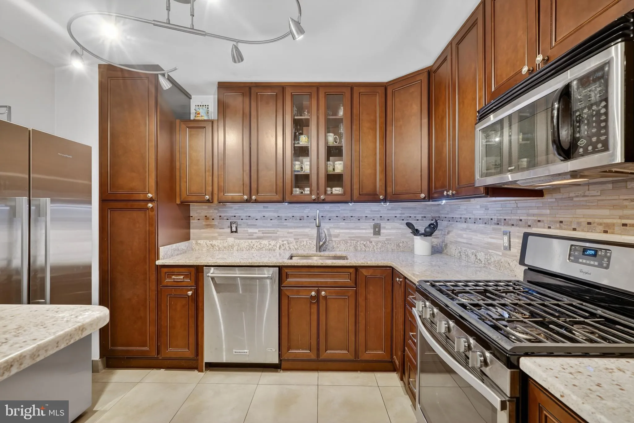3001 VEAZEY TERRACE, Washington, DC 20008
