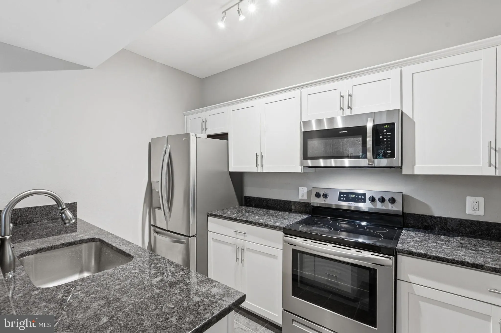 12155 PENDERVIEW TERRACE, Fairfax, VA 22033