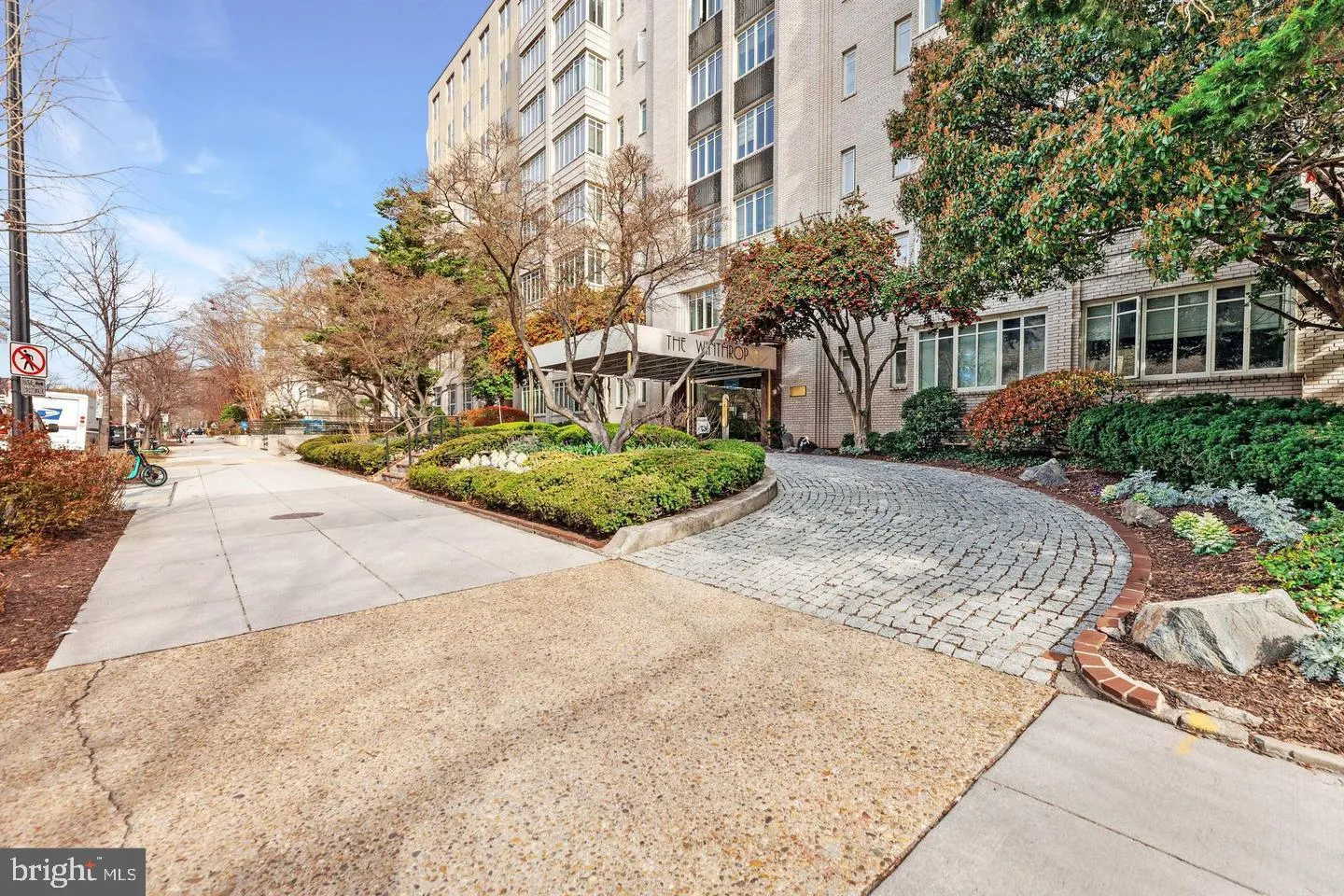 1727 MASSACHUSETTS AVENUE, Washington, DC 20036