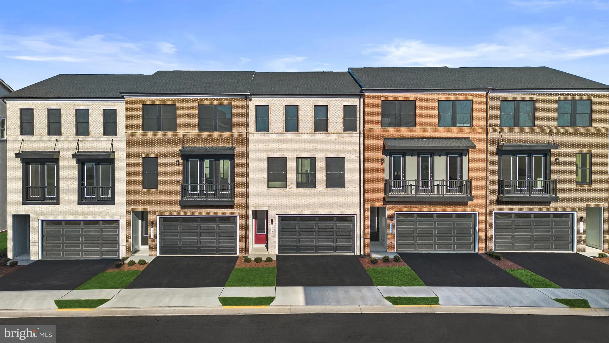 1 AVIATION PLACE, Herndon, VA 20171