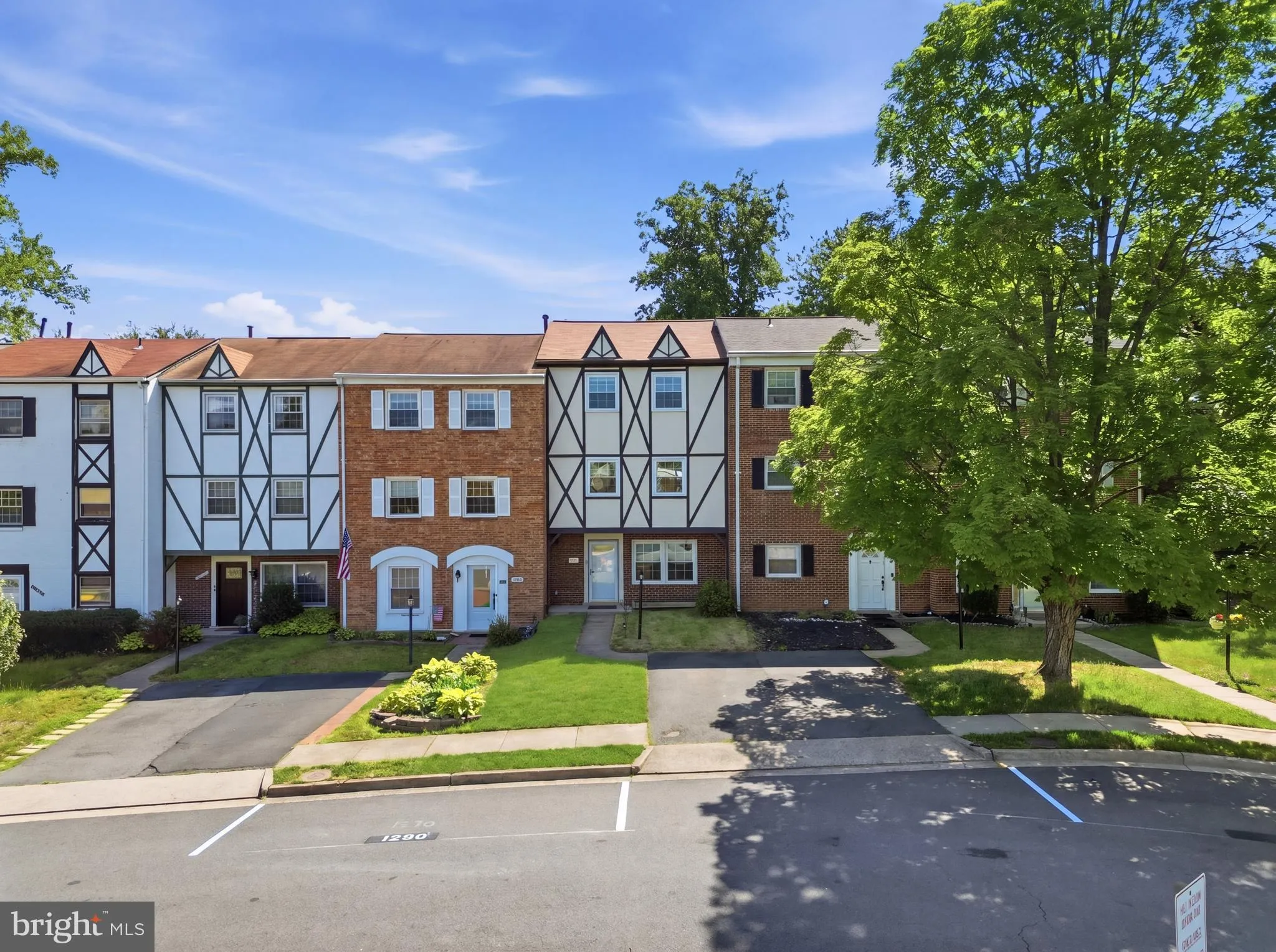 6335 PADDINGTON LANE, Centreville, VA 20120