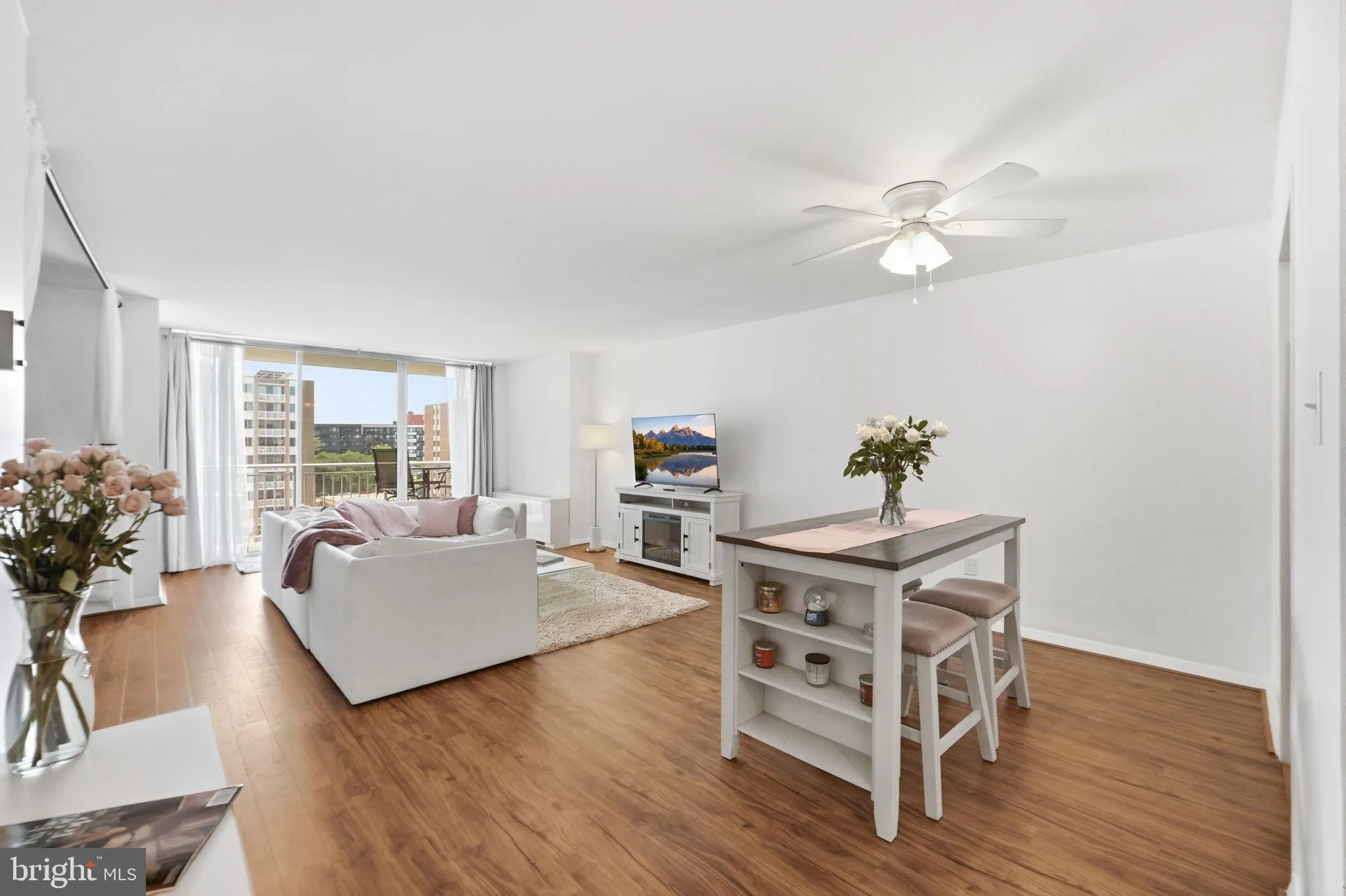 3001 VEAZEY TERRACE, Washington, DC 20008