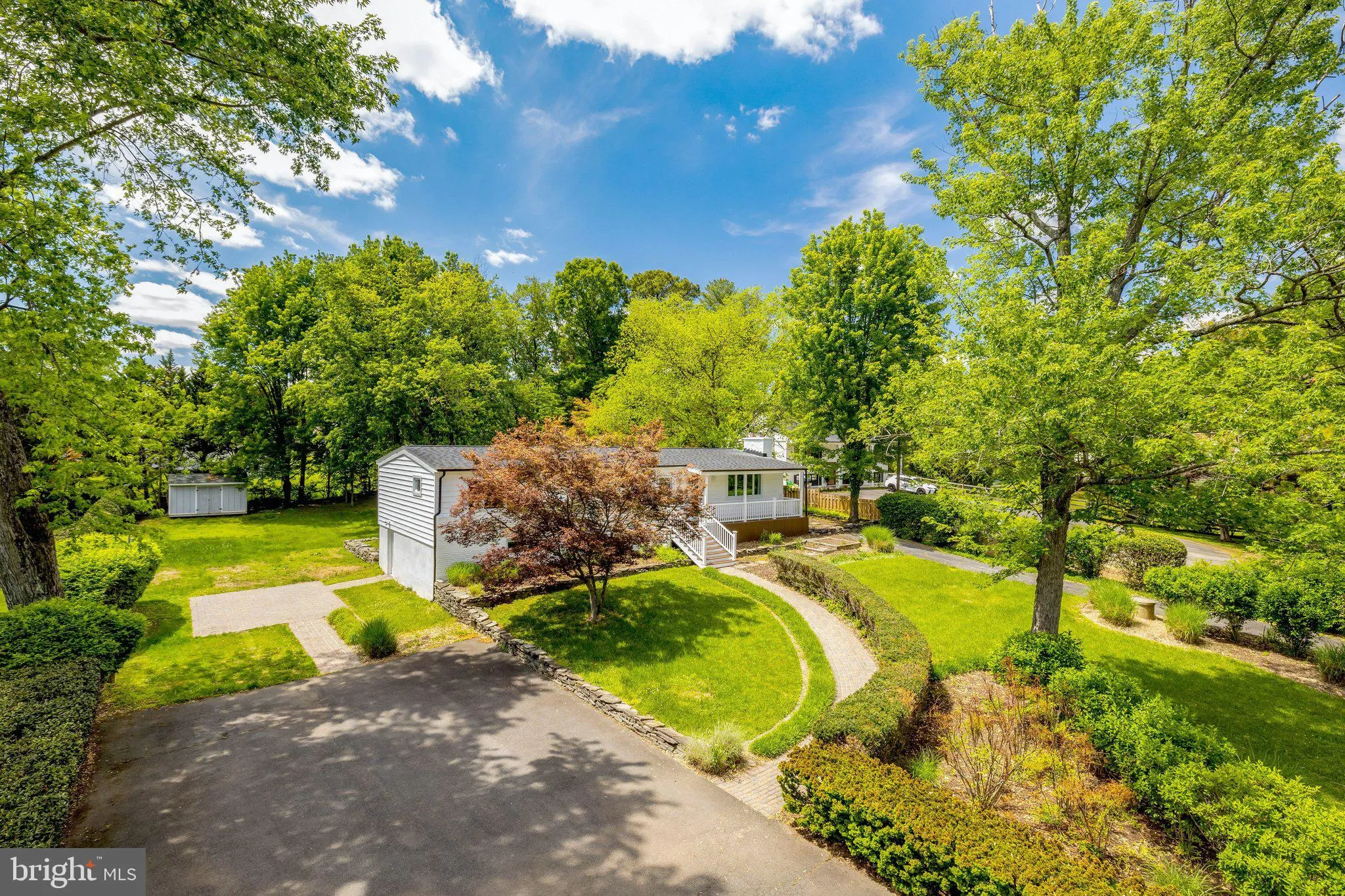822 WALKER ROAD, Great Falls, VA 22066