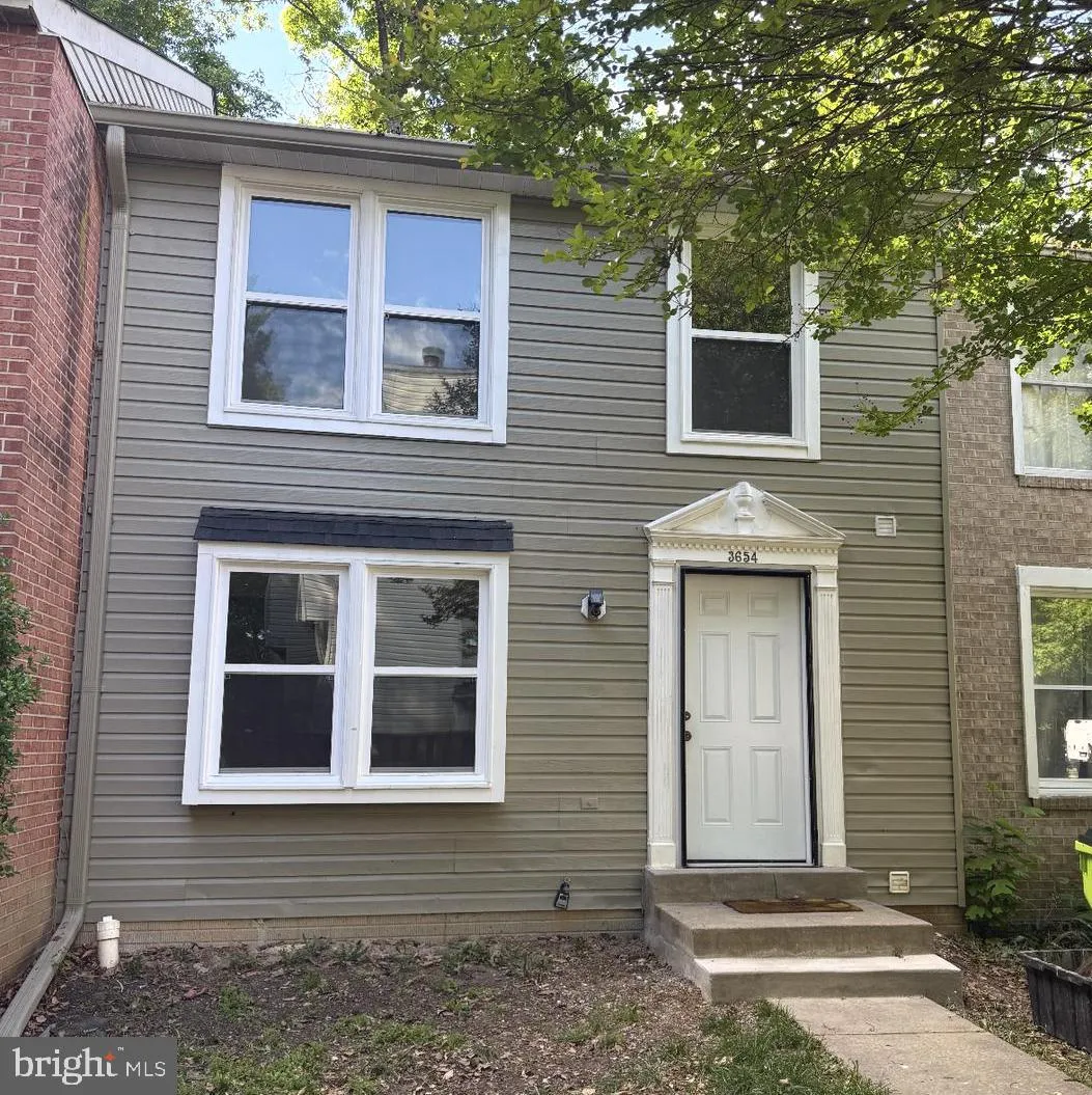 3654 WHARF LANE, Triangle, VA 22172