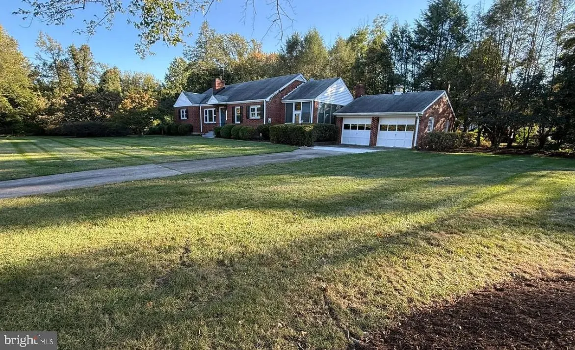 3000 JAMES STREET, Fairfax, VA 22031