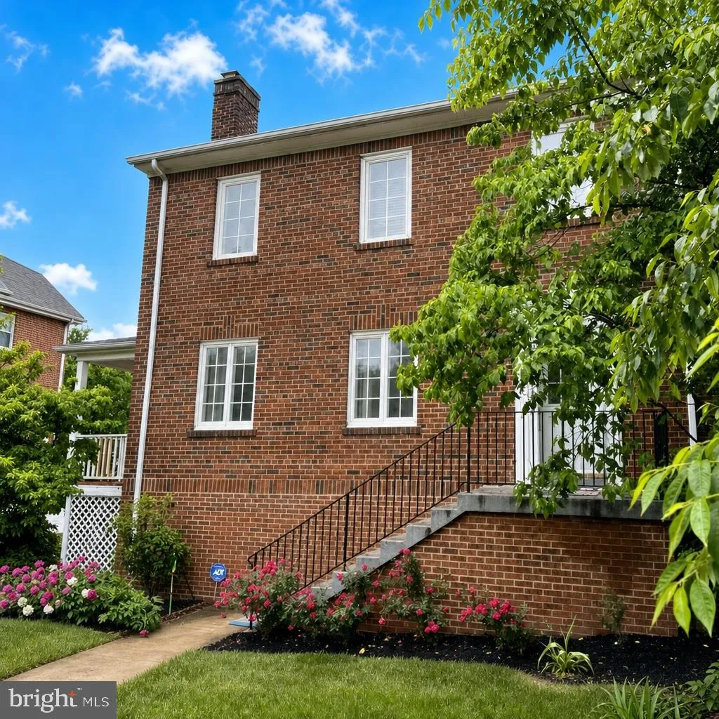 2012 GLEBE ROAD, Arlington, VA 22204