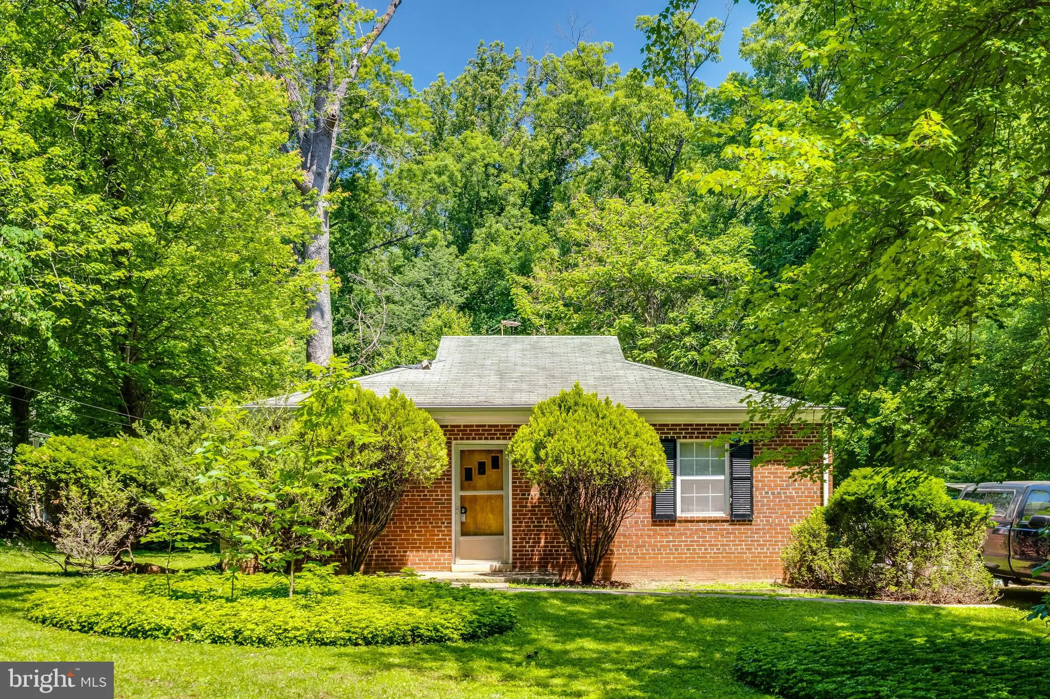 9216 WEANT DRIVE, Great Falls, VA 22066