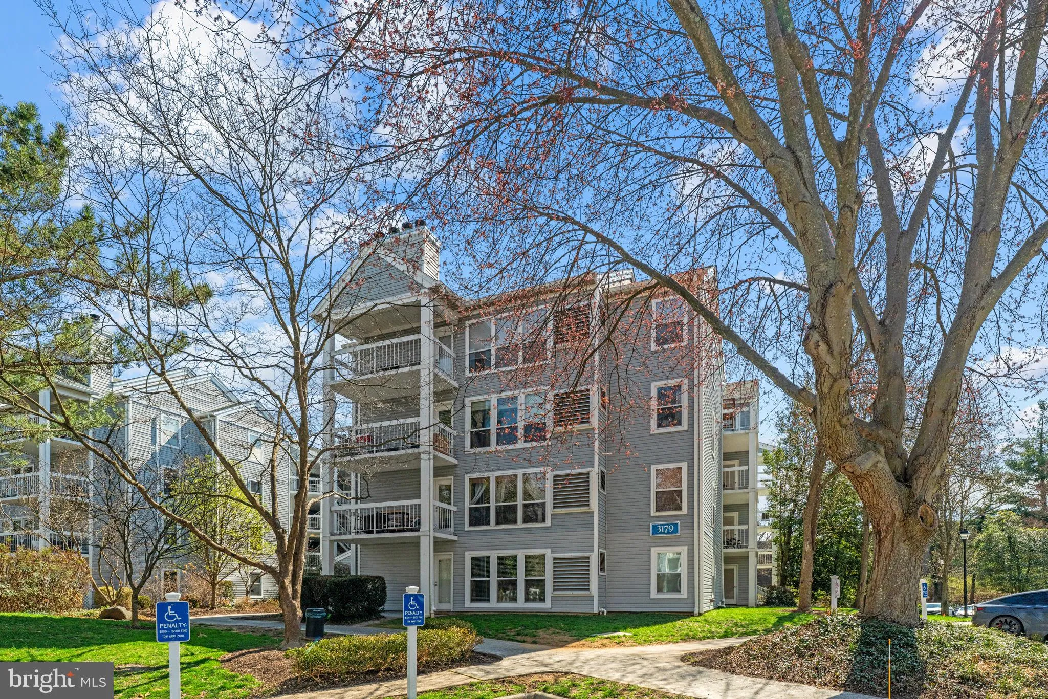 3179 SUMMIT SQUARE DRIVE, Oakton, VA 22124