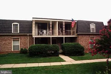 3111 PATRICK HENRY DR, Falls Church, VA 22044