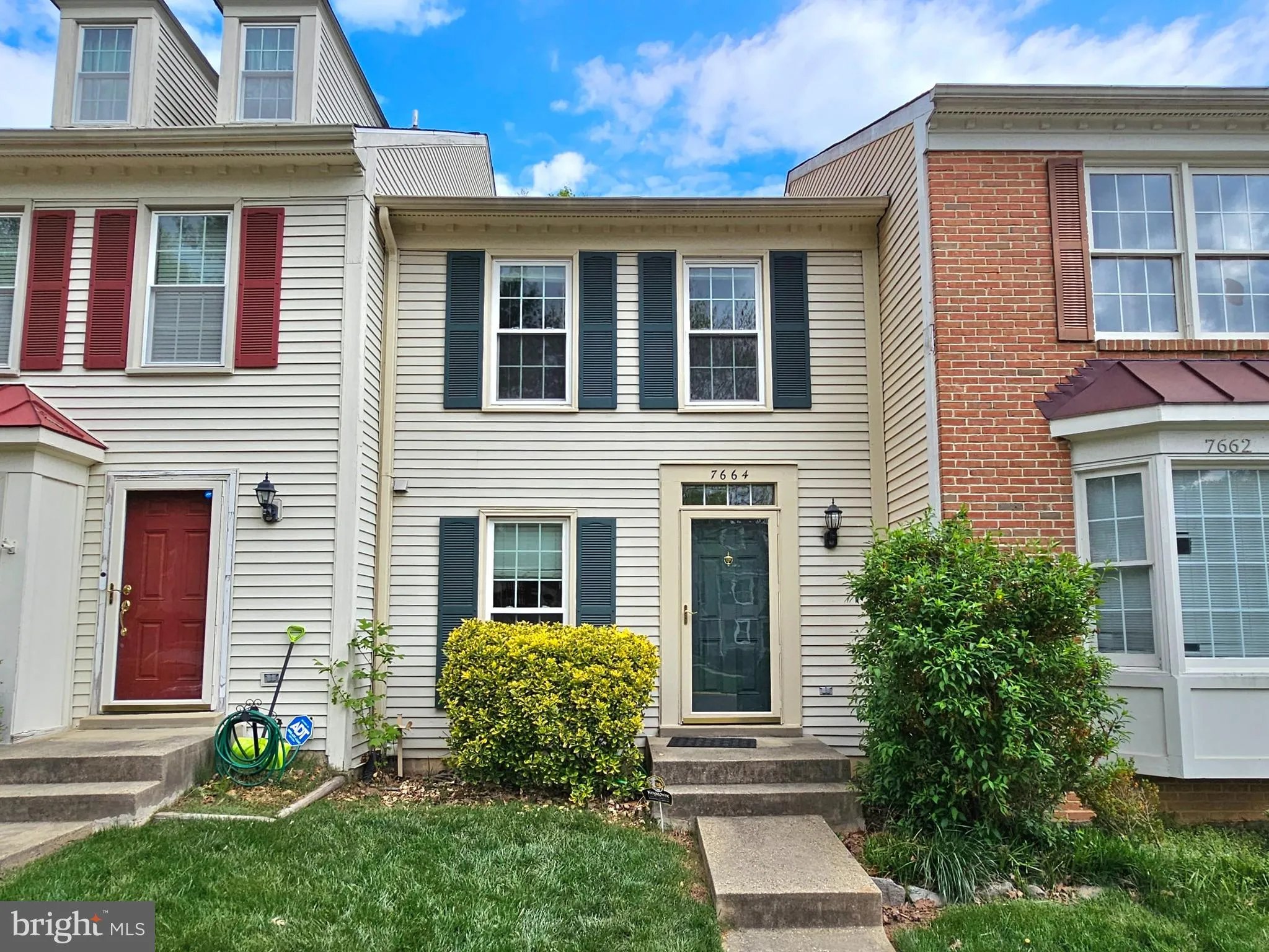 7664 NORTHERN OAKS COURT, Springfield, VA 22153