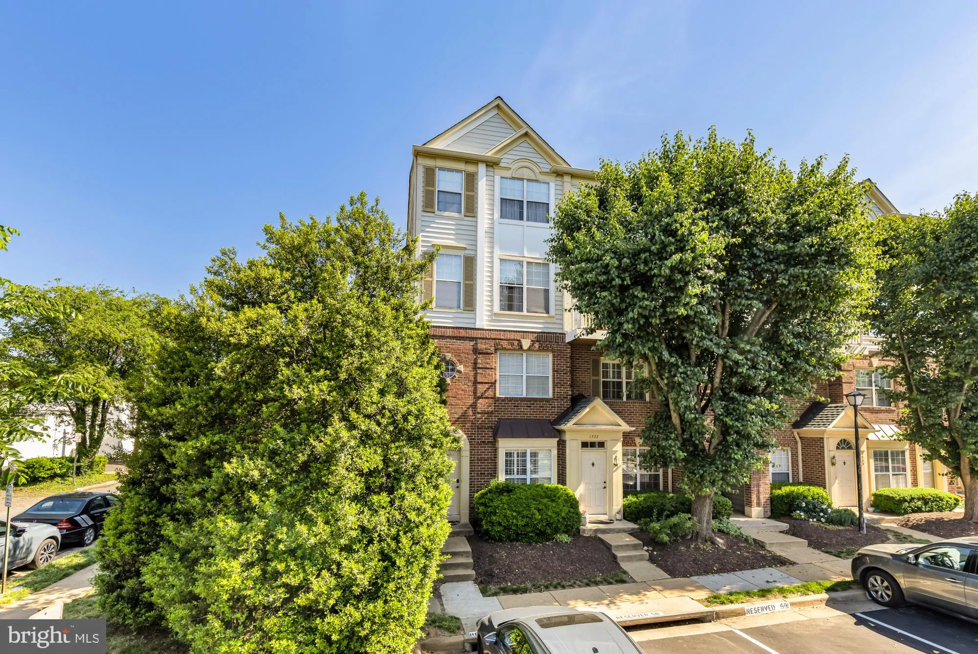 1737 KINGSGATE COURT, Alexandria, VA 22302