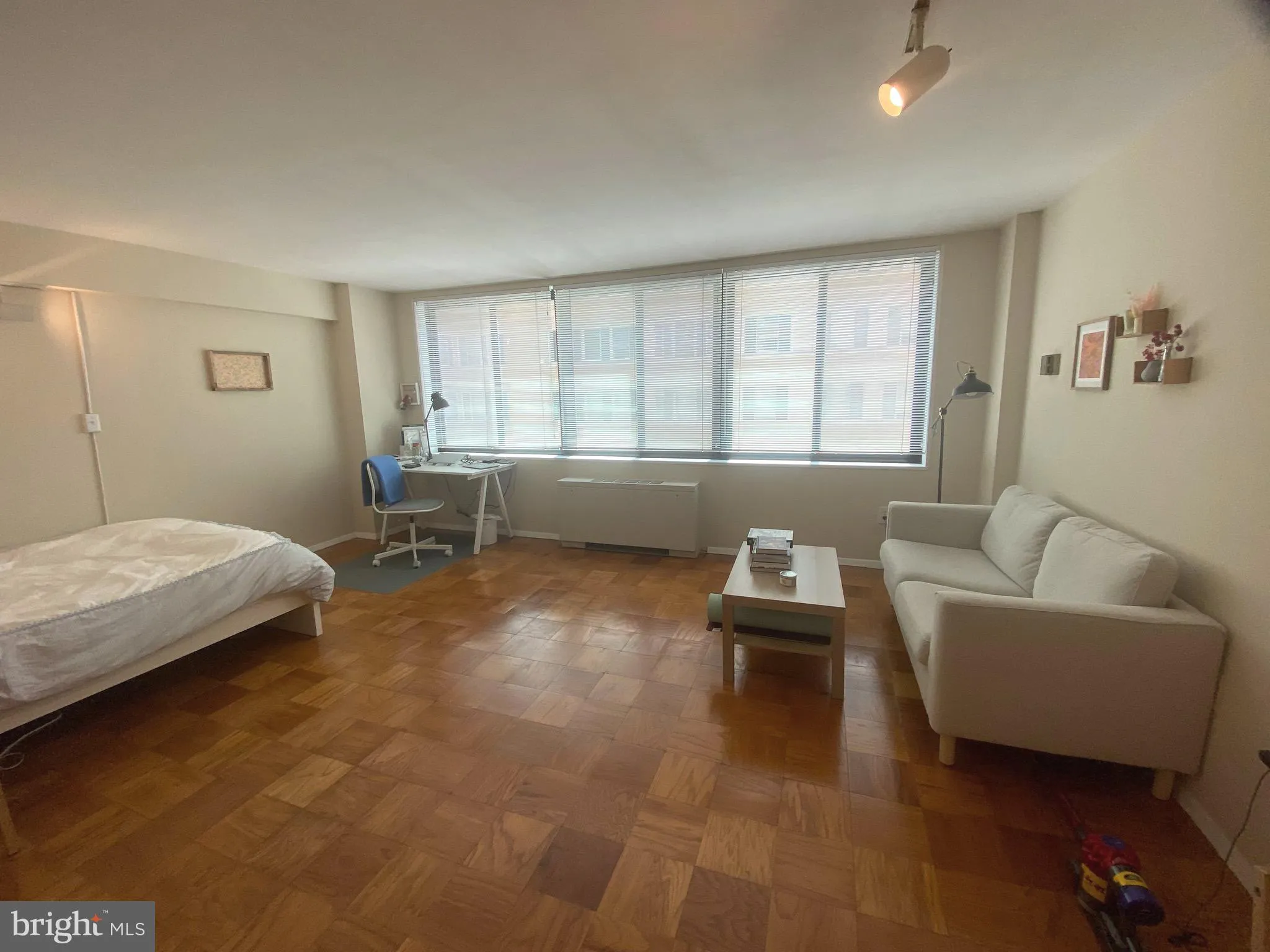 2030 F STREET, Washington, DC 20006