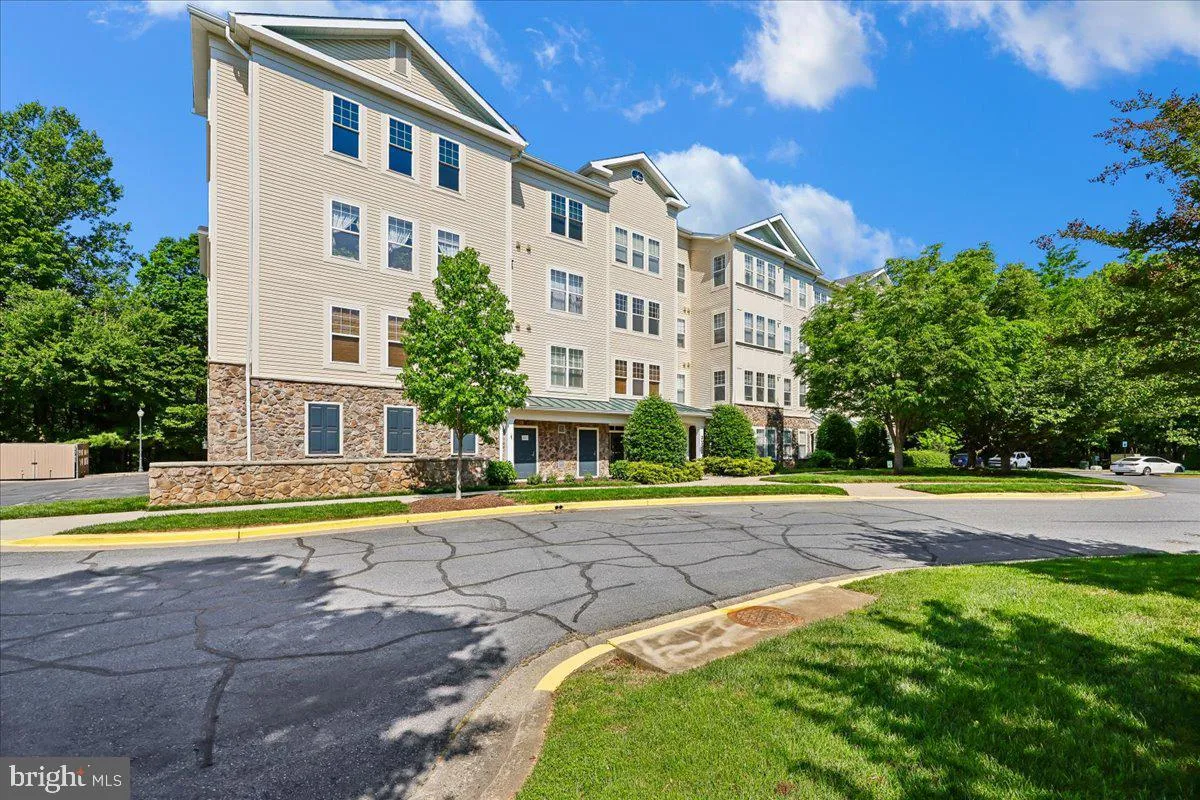 310 HIGH GABLES DRIVE, Gaithersburg, MD 20878