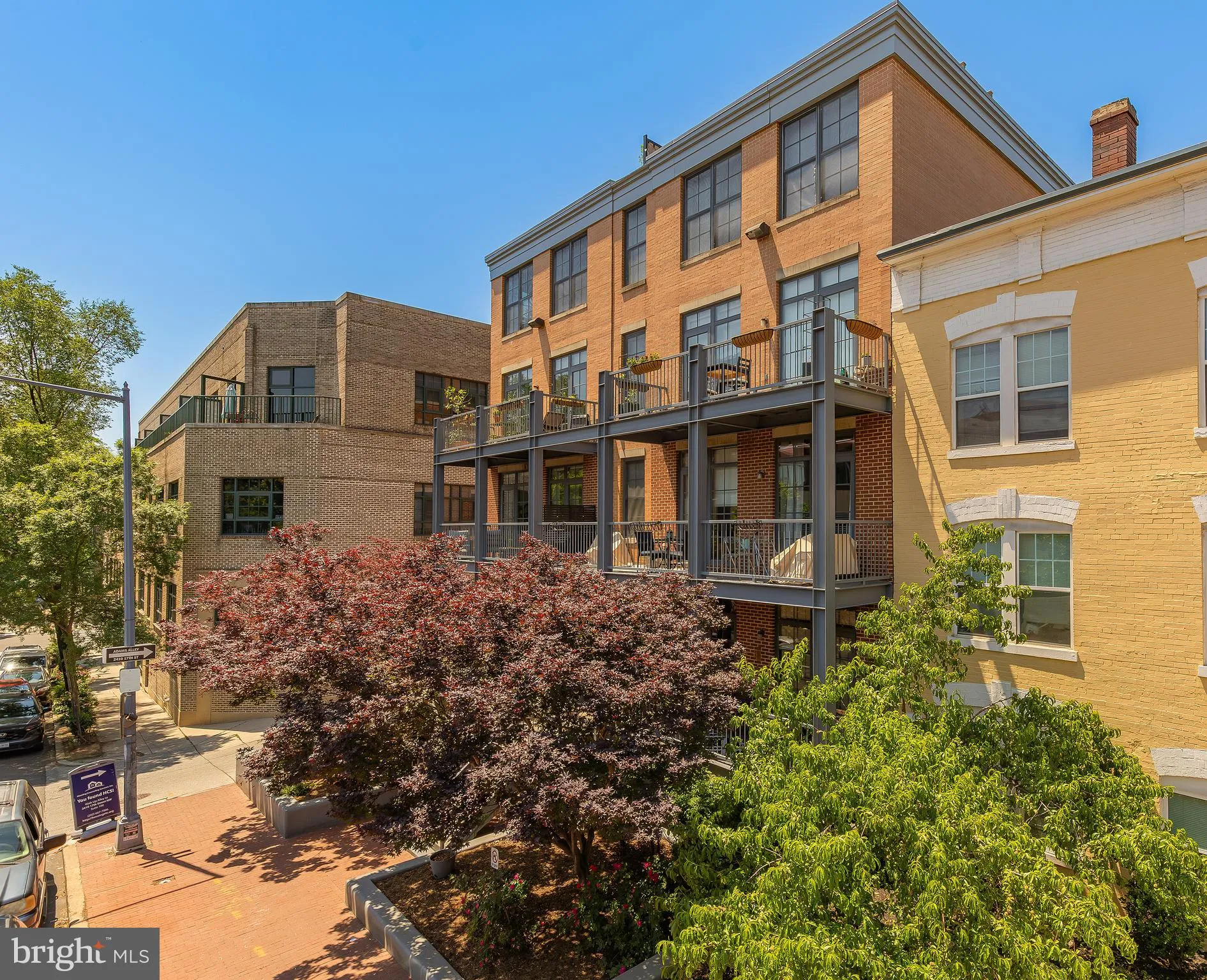 2412 17TH STREET, Washington, DC 20009