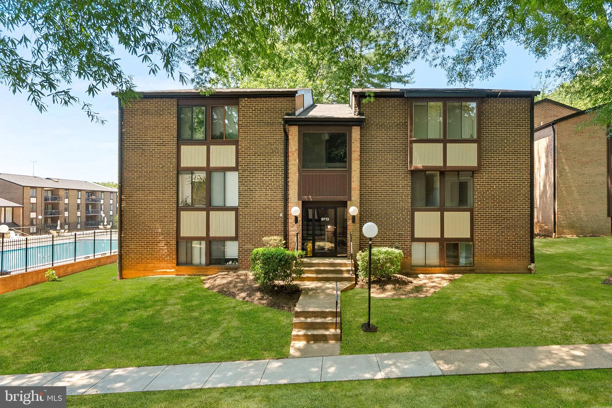 9713 KINGS CROWN COURT, Fairfax, VA 22031