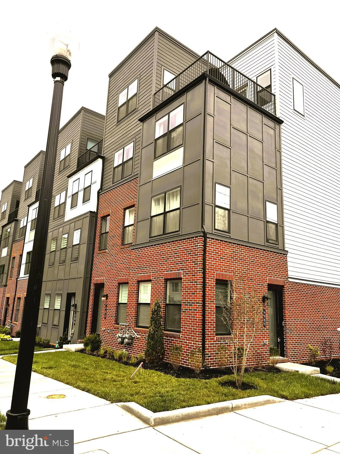 4989 EISENHOWER AVENUE, Alexandria, VA 22304