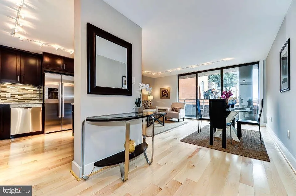 2141 P STREET, Washington, DC 20037