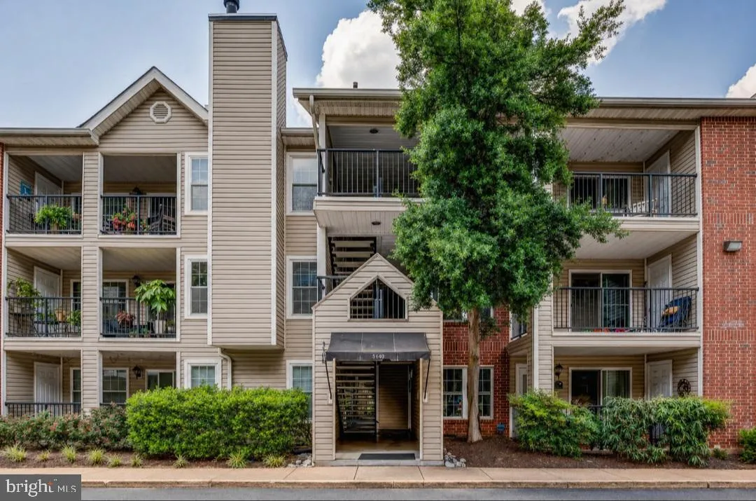 3308 WYNDHAM CIRCLE, Alexandria, VA 22302