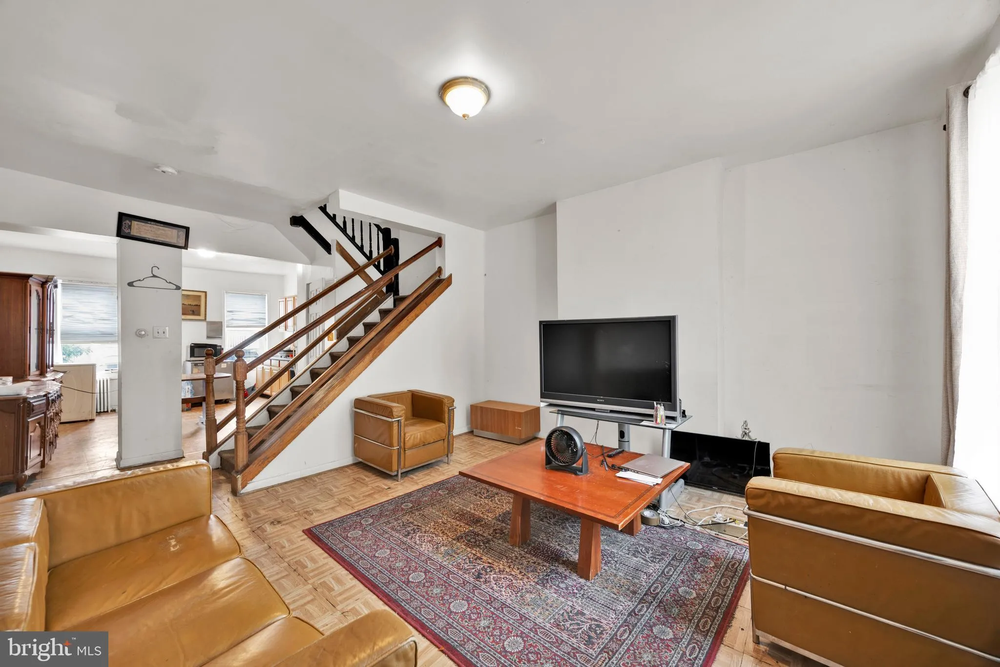 1746 V STREET, Washington, DC 20009