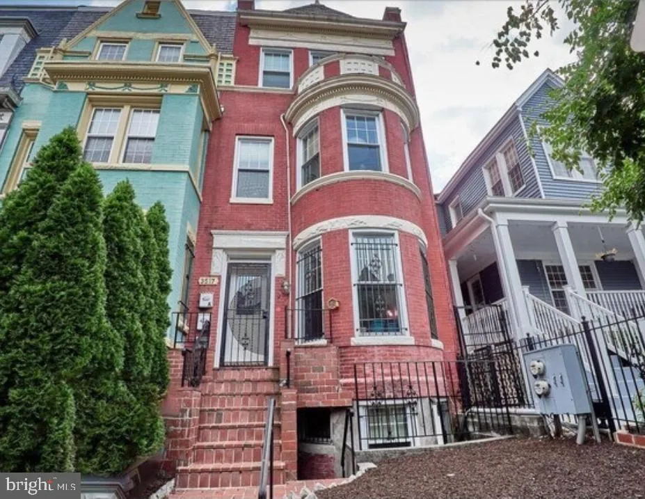3517 10TH STREET, Washington, DC 20010