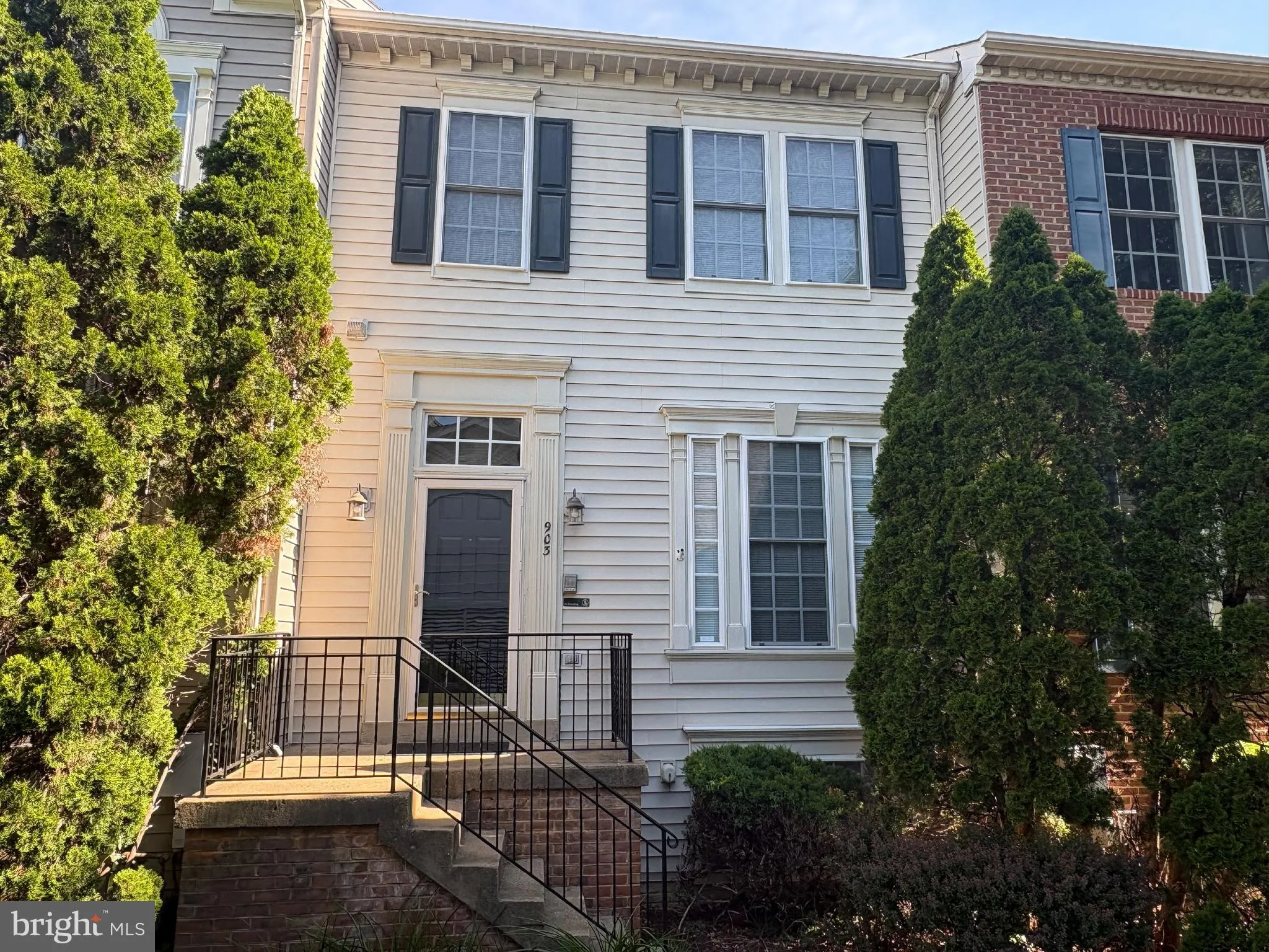 903 HARRISON CIRCLE, Alexandria, VA 22304
