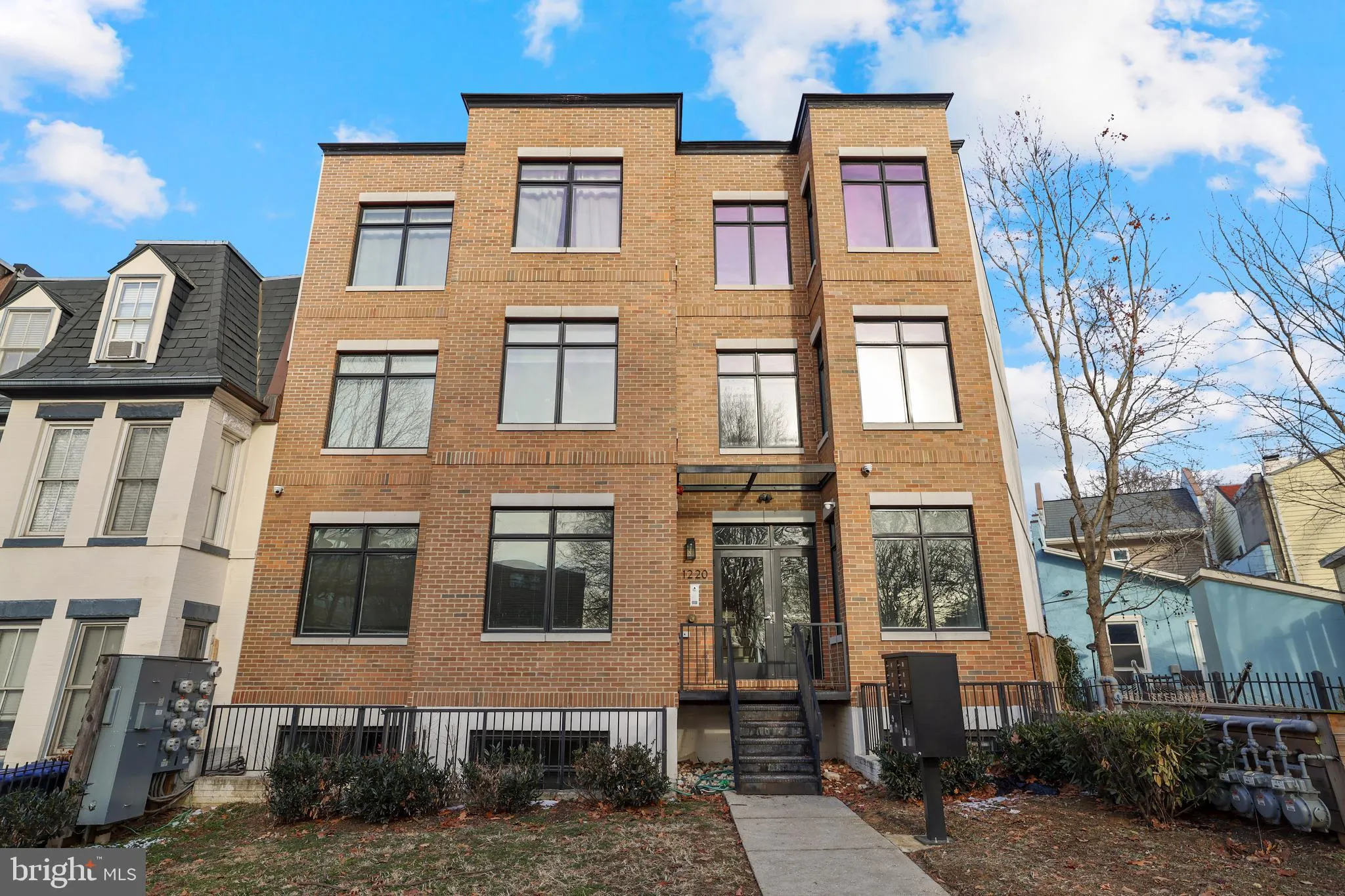 1220 POTOMAC AVENUE, Washington, DC 20003