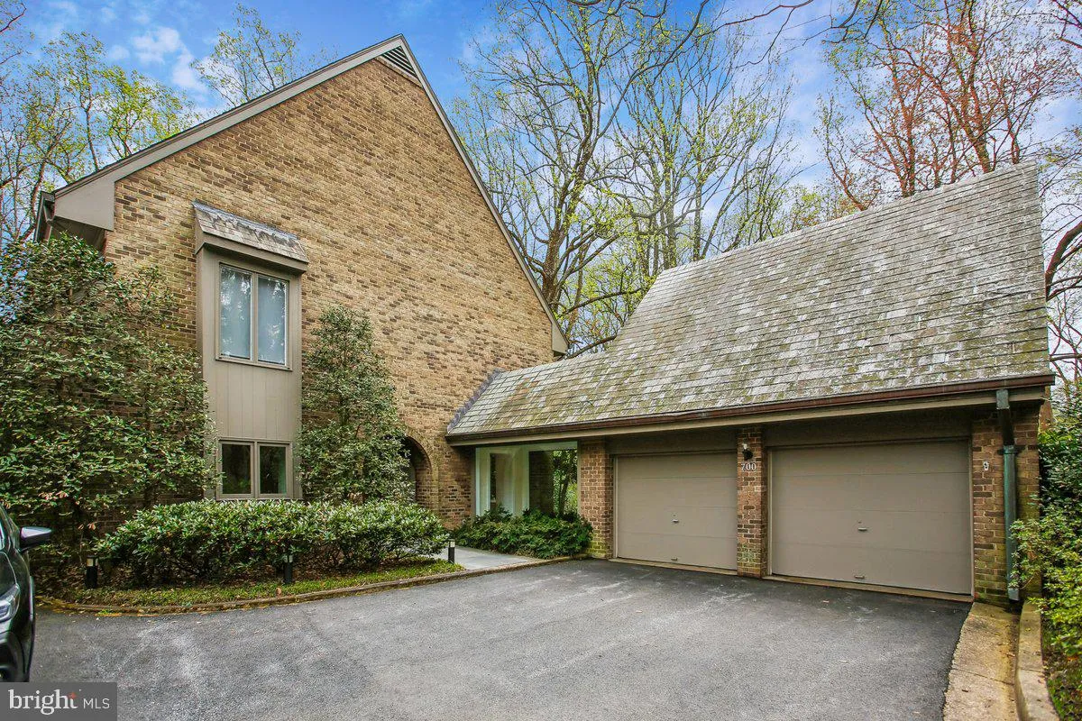 700 BELGROVE ROAD, Mclean, VA 22101