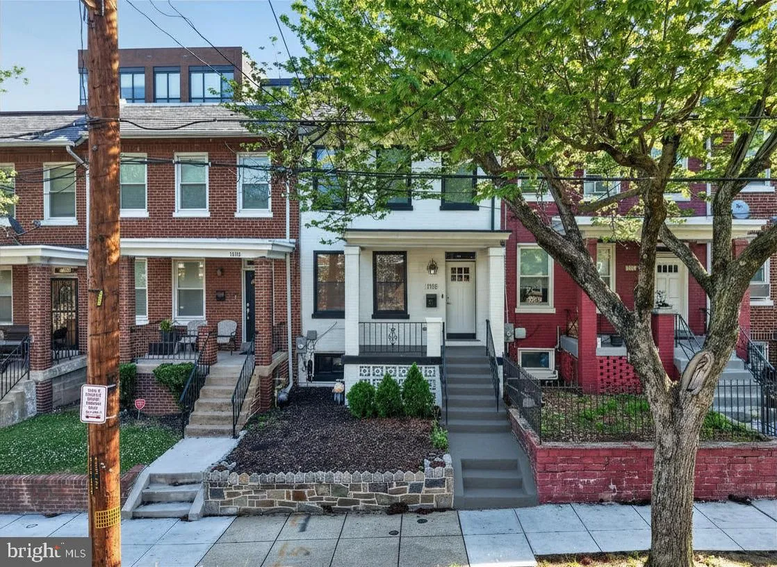 1118 CHICAGO STREET, Washington, DC 20020