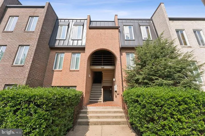 5010 7TH ROAD, Arlington, VA 22204