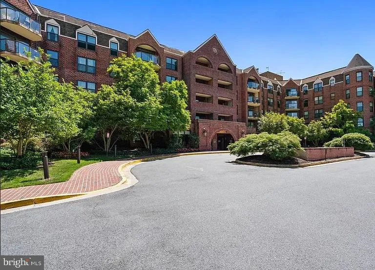 2100 LANGSTON BOULEVARD, Arlington, VA 22201