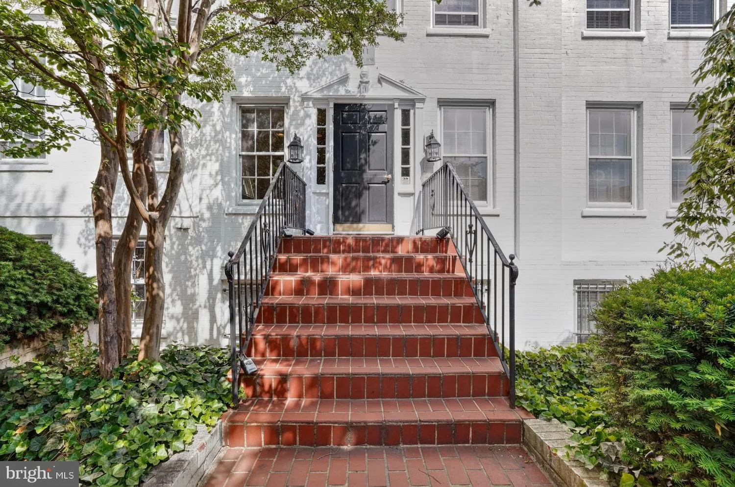 11 2ND STREET, Washington, DC 20002