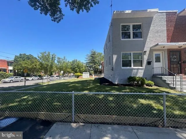5821 5TH STREET, Washington, DC 20011