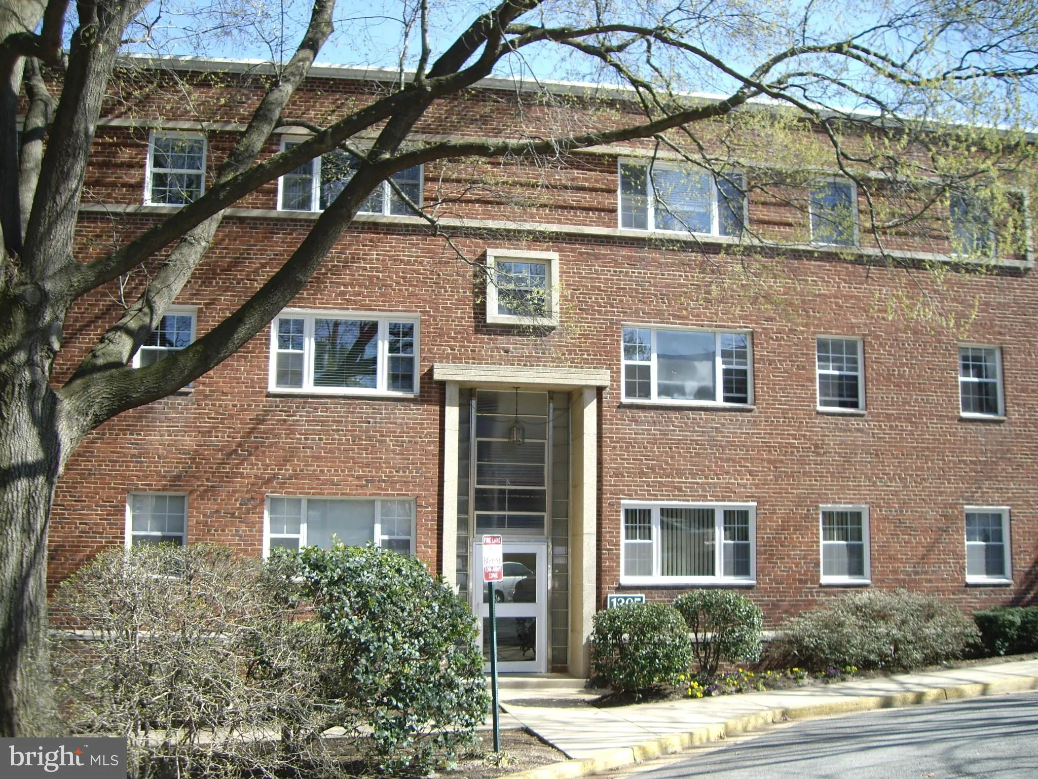 1305 ODE STREET, Arlington, VA 22209