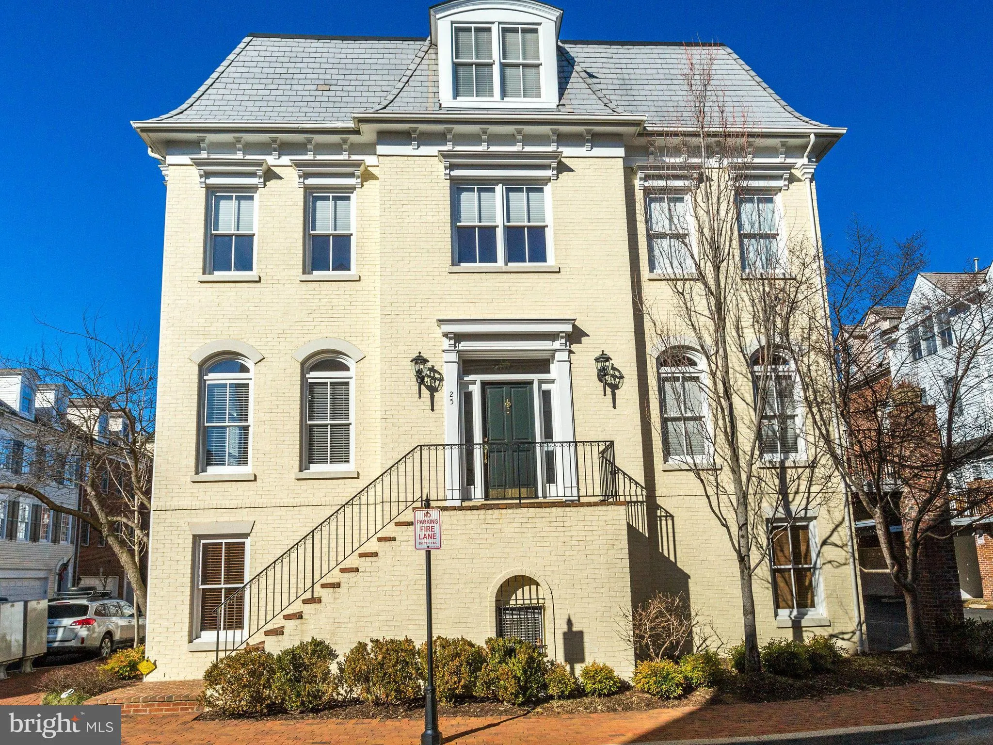 25 ALEXANDER STREET, Alexandria, VA 22314