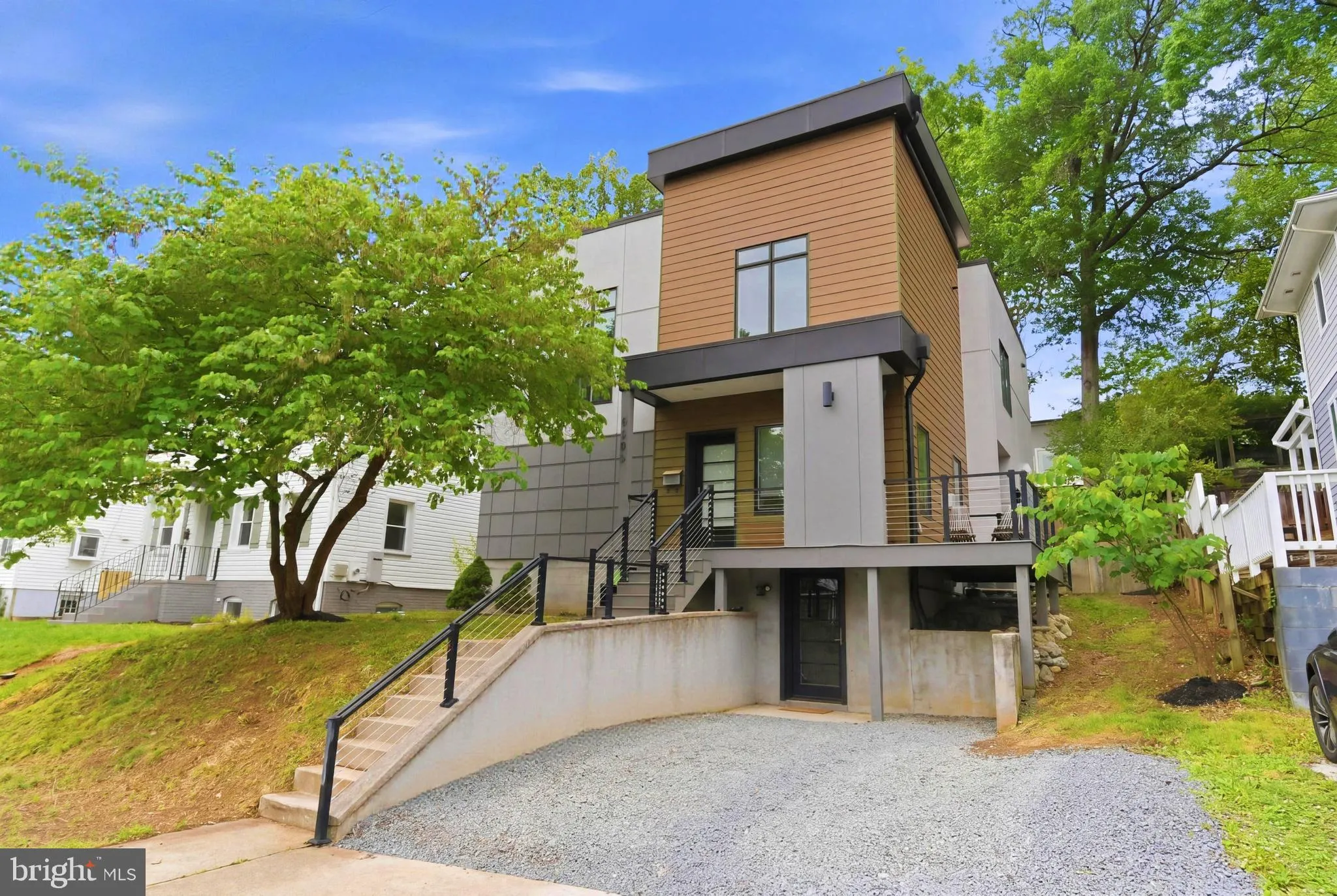 1408 POWHATAN STREET, Arlington, VA 22205