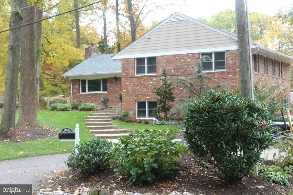 6419 LYRIC LANE, Falls Church, VA 22044