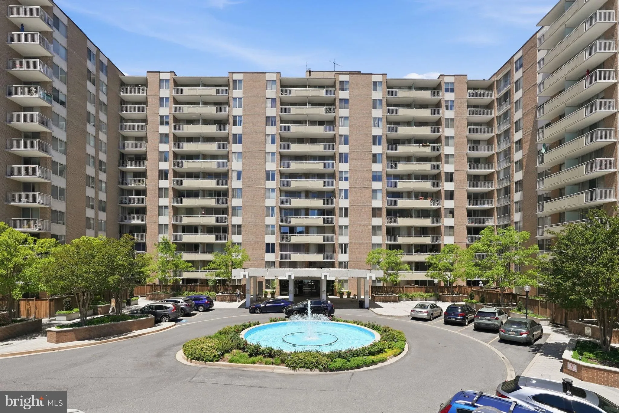 3001 VEAZEY TERRACE, Washington, DC 20008